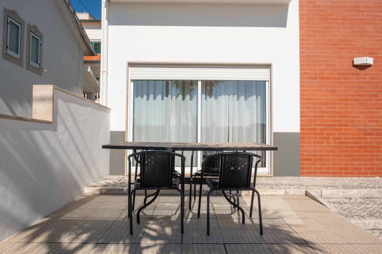 8 Rodrigues Family House - Villa With Patio Nazare Exterior photo