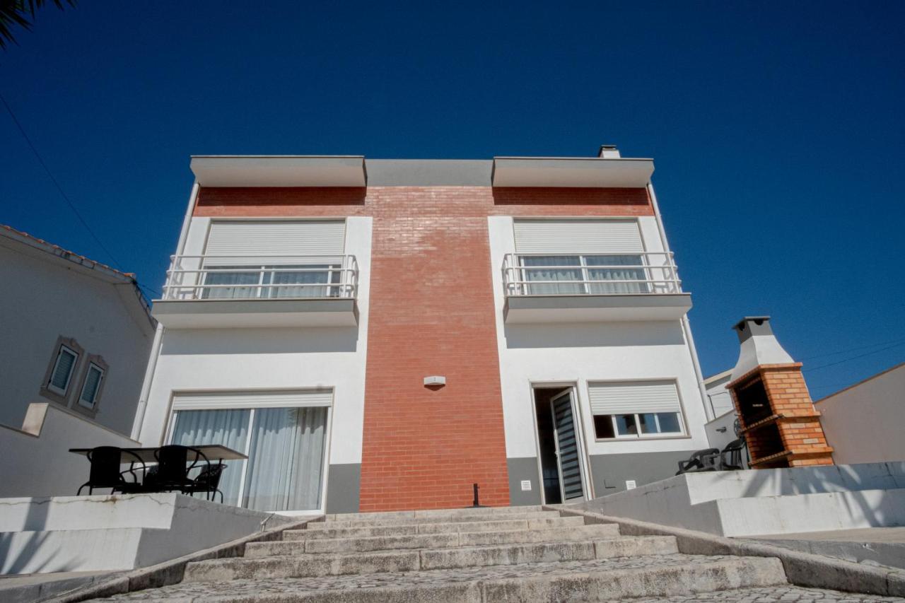 8 Rodrigues Family House - Villa With Patio Nazare Exterior photo